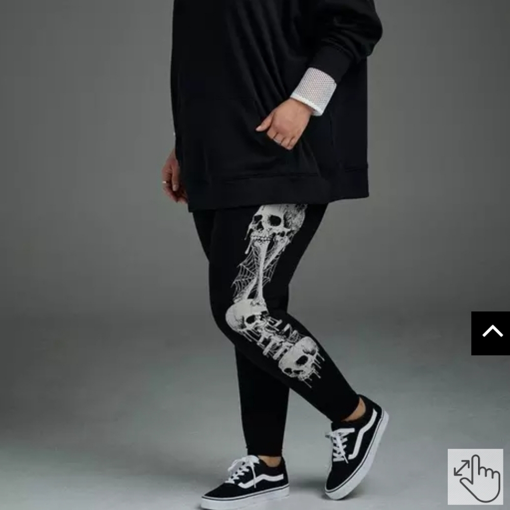 🆕️ ☠️TORRID NIGHTFALL SKULL PRINTED LEGGINGS - FULL LENGTH ☠️